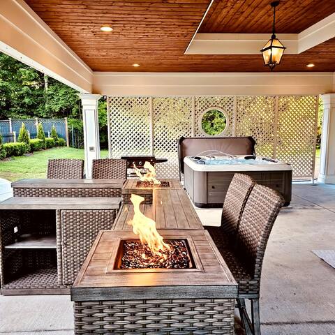 Historic Idler’s Retreat Estate with Hot Tub