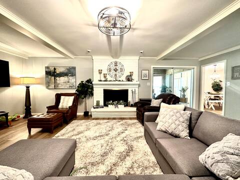 The Cozy Farmhouse