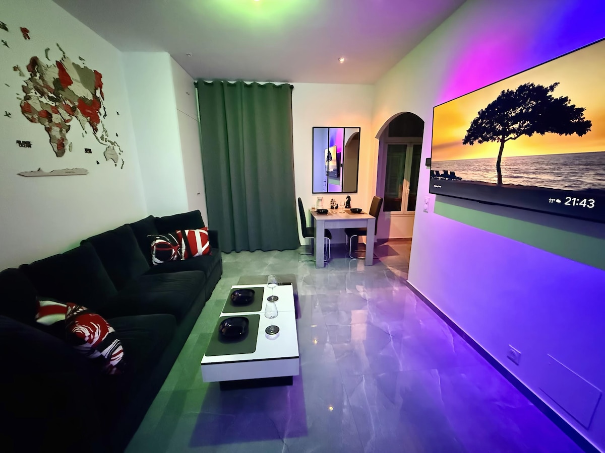 Top Airbnb: Luxury Monaco ! 7 mins to casino ! yacht show ! in Beausoleil