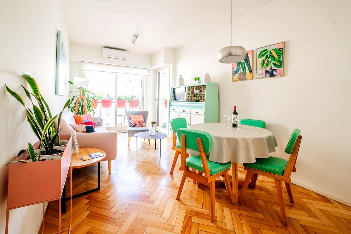 Popular Airbnb listing: Charming apartment in Recoleta in Recoleta