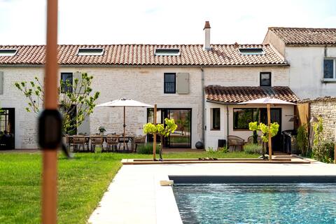 4-star seaside villa Pool