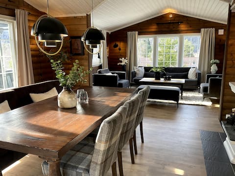 Charming Cabin near Norway's Fjords and Mountains