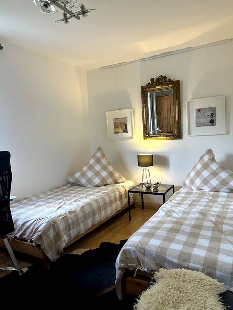 3-BR apartment on the upper floor, near Munich
