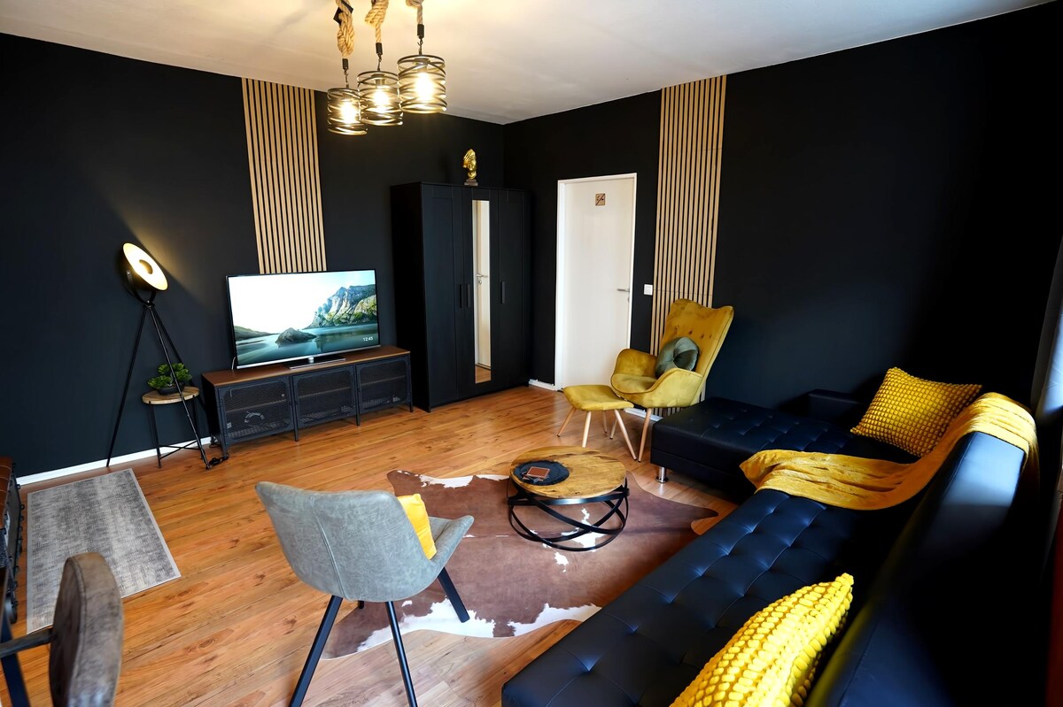 Anuncio de Airbnb popular: Downtown/Balcony/Coffee Bar/TV-Streaming/top WLAN en Bielefeld