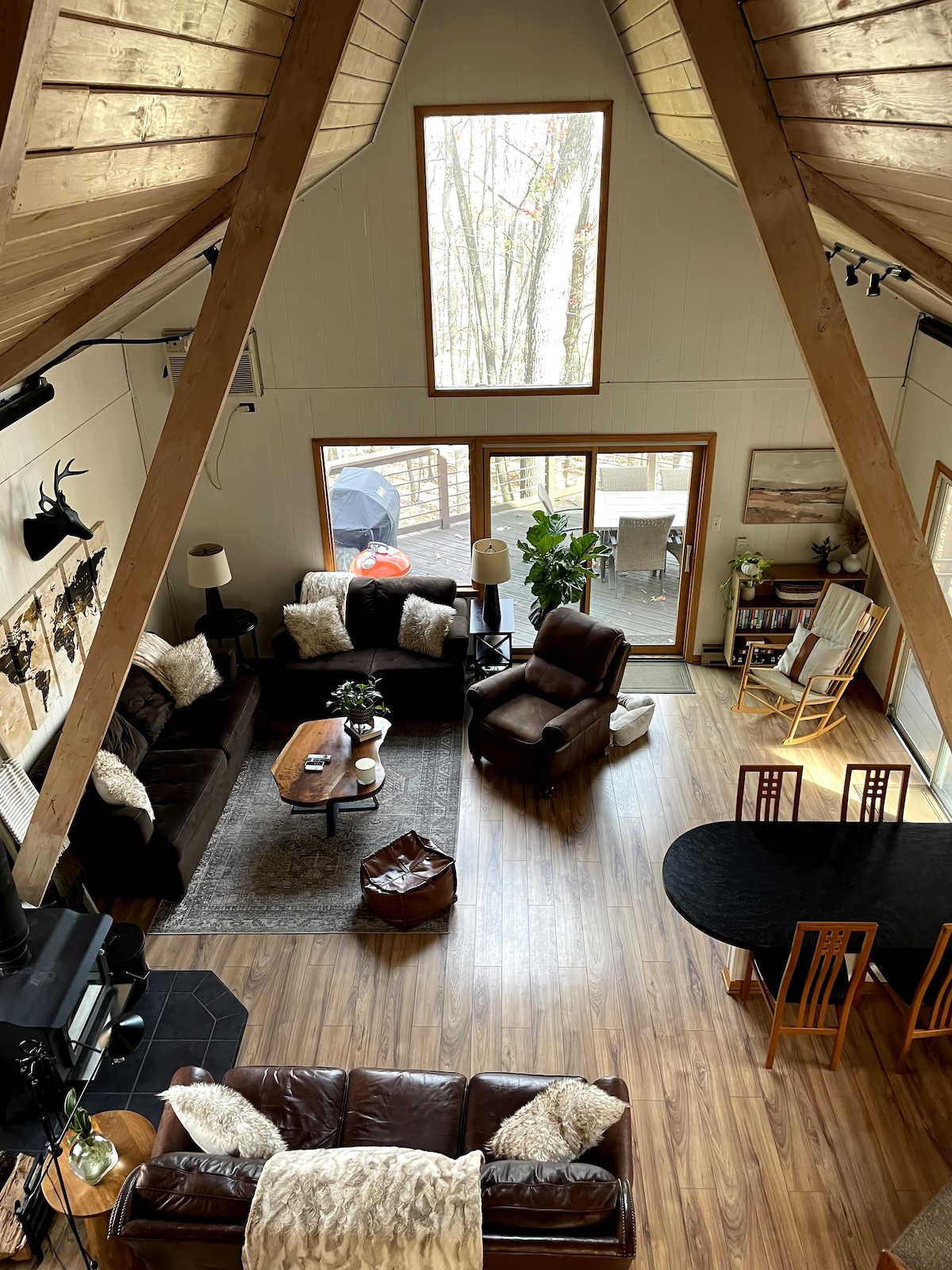 The Dreaming Tree, a Cozy 4-Bedroom A-frame Cabin