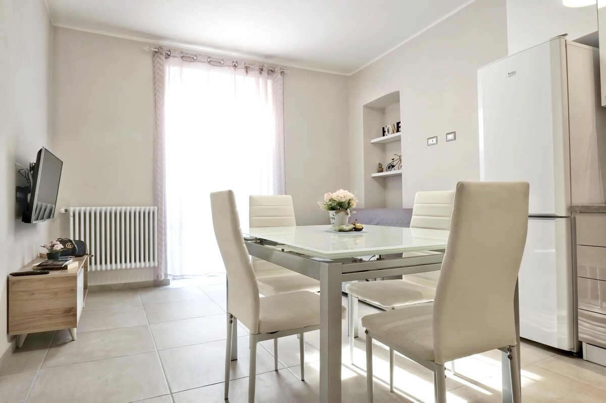 Top Airbnb: Tatiana's Apartment - Relaxing & Modern in Torino
