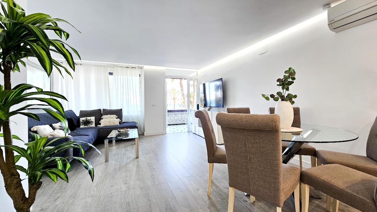 Successful Airbnb property: Sea Views - Beachfront Malagueta beach in Campos Elíseos