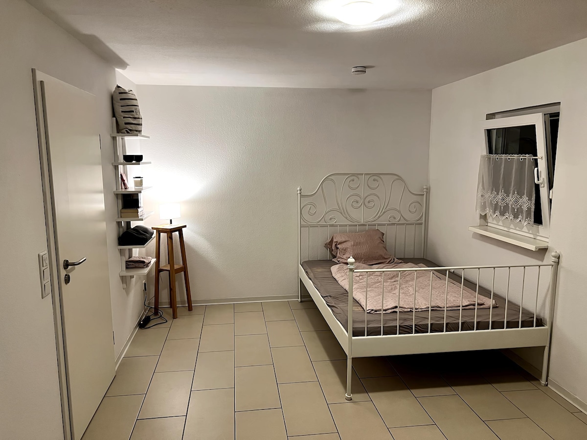 Successful Airbnb property: Furnished room with kitchenette in Würzburg