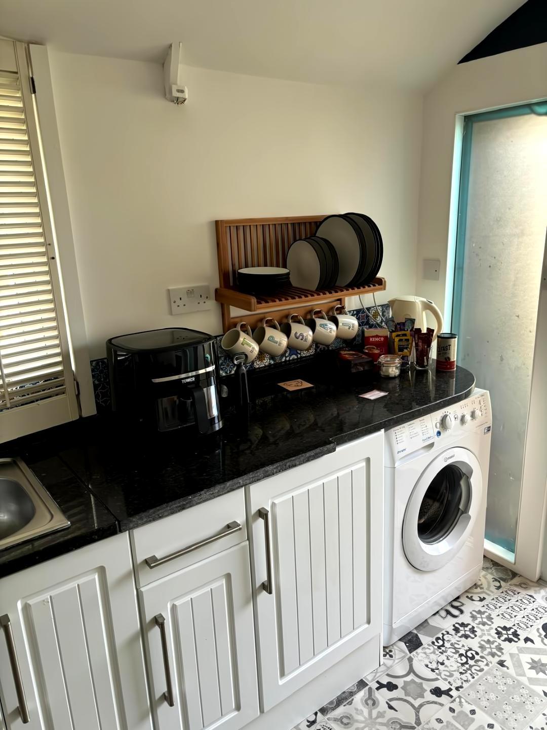 Airbnb con mejor rendimiento: Private apartment with en-suite en Hurn
