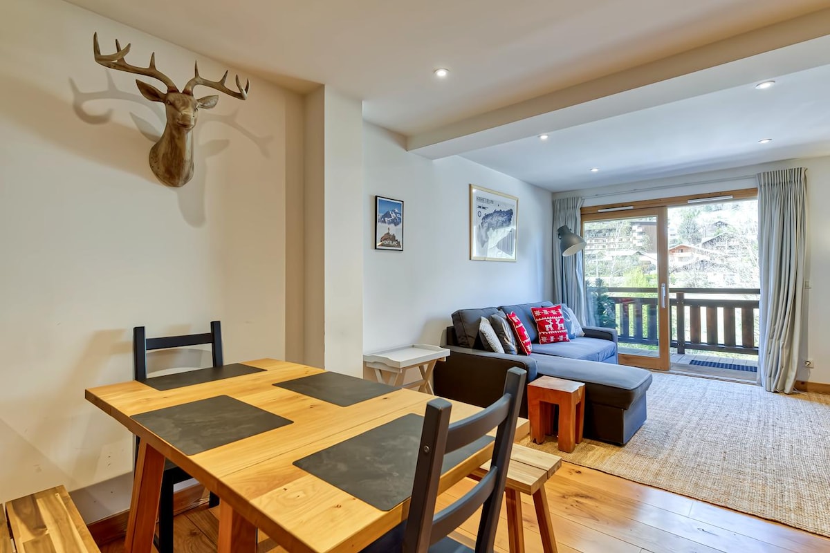 Top performing Airbnb: Central 2-bedroom apartment in Chamonix Mont Blanc