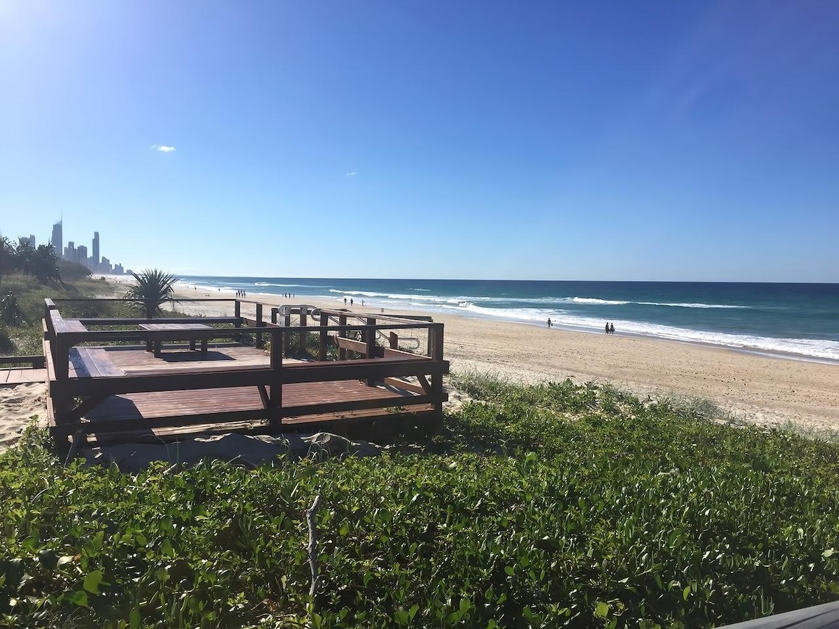 Top Airbnb: Perfect Holiday Apartment Mermaid Beach in Mermaid Beach