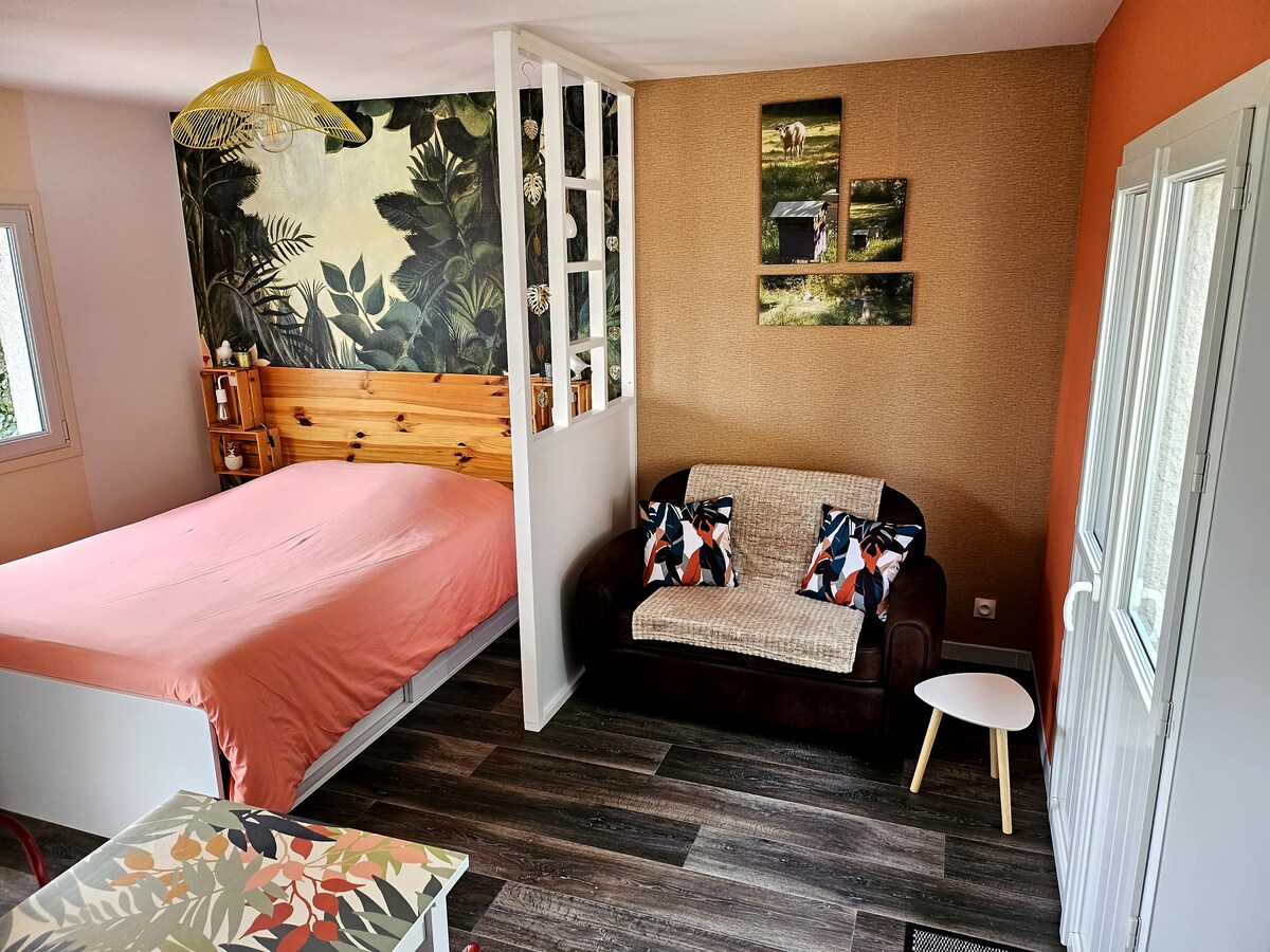 Top Airbnb: The little terrace studio in the dunes in Barneville Carteret