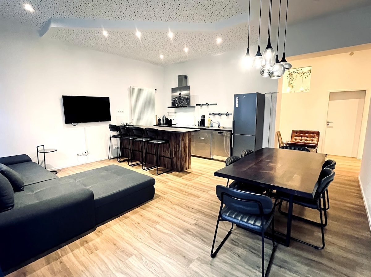 Successful Airbnb property: Loft directly next to Oktoberfest and downtown in Westend