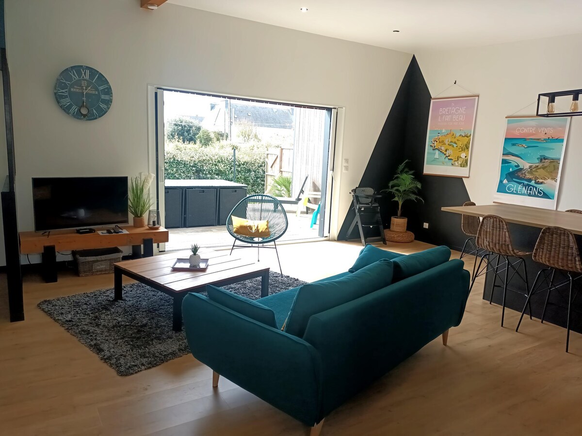 Popular Airbnb listing: Between 2 beaches: Pretty house 4/6 pers. in Clohars Carnoët