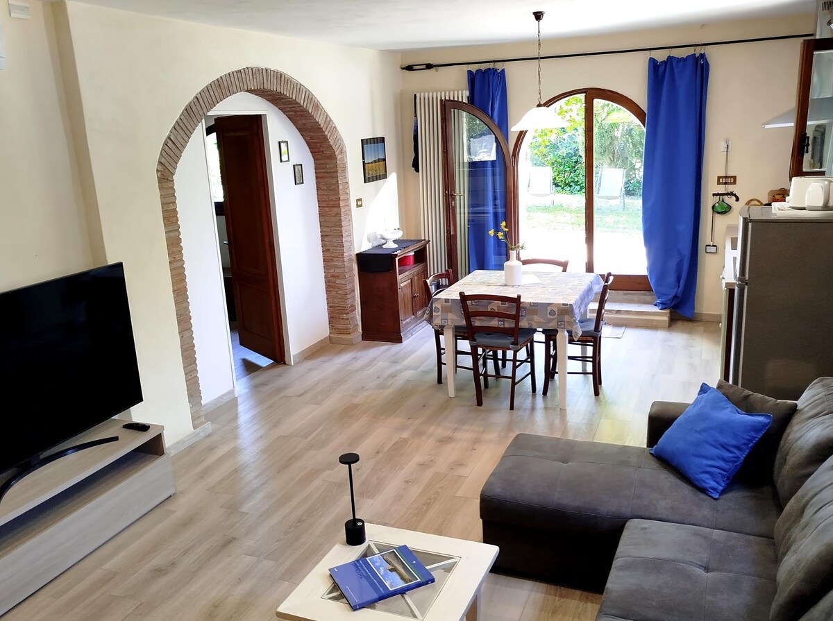 Popular Airbnb listing: Tuscany stoned house with private pool in San Gimignano