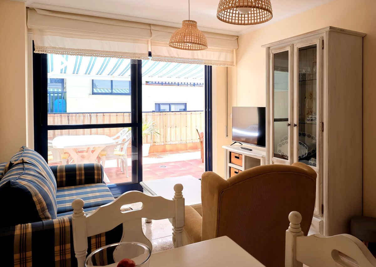 Popular Airbnb listing: Lovely apartment with a terrace in Sanxenxo