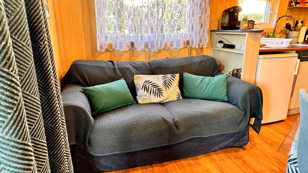 Erfolgreiche Airbnb-Immobilie: Cosy chalet on the coast of Normandy - WiFi in Grandcamp Maisy