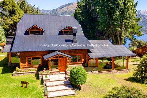 Luxury house with lake coast in Bariloche