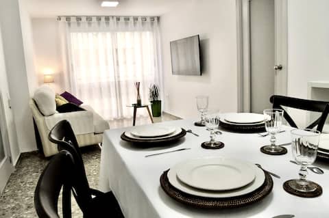 Light in Vila-real, central apartment with office