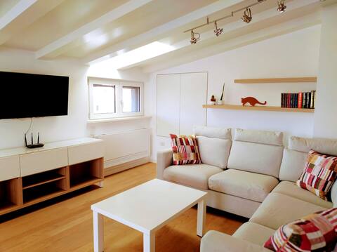 Quiet apartment, large modern and bright.