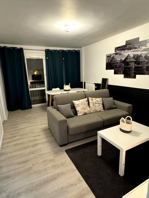 * Cosy and Chill * 75 M2 - Near Station (2 min)