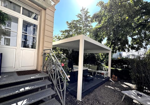HLH city villa - Luxury family suite with terrace