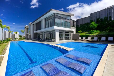 Townhouse | SJO | Conventions Center | Heredia
