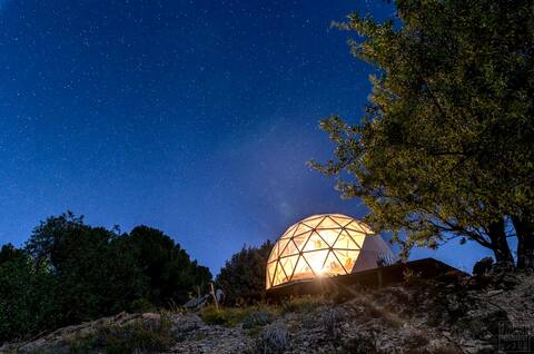 Dome with great views of the plain and Jacuzzi