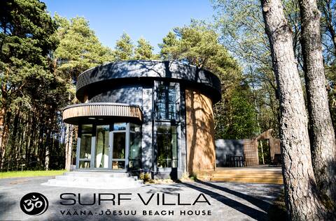 Surf Villa next to the sandy beach