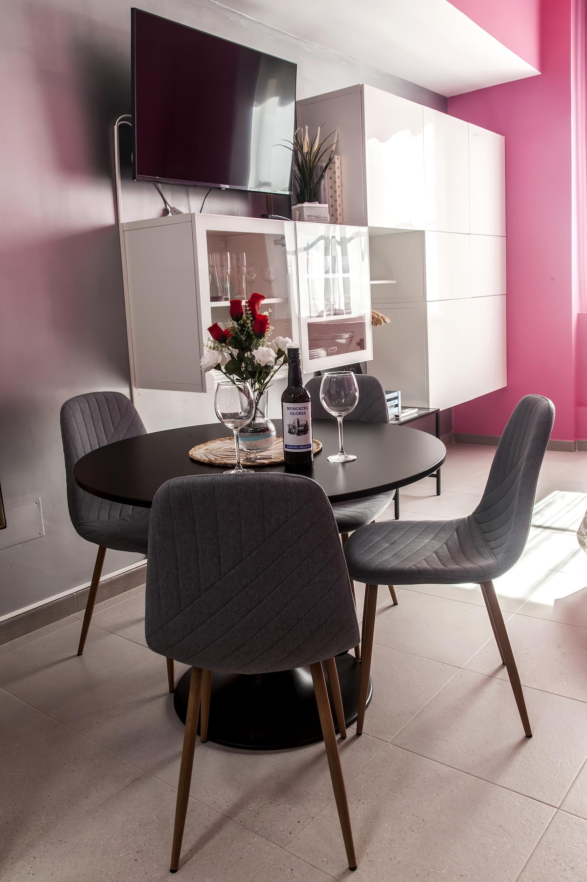 Top Airbnb: ARENA apartment, right on the beach. in Cádiz