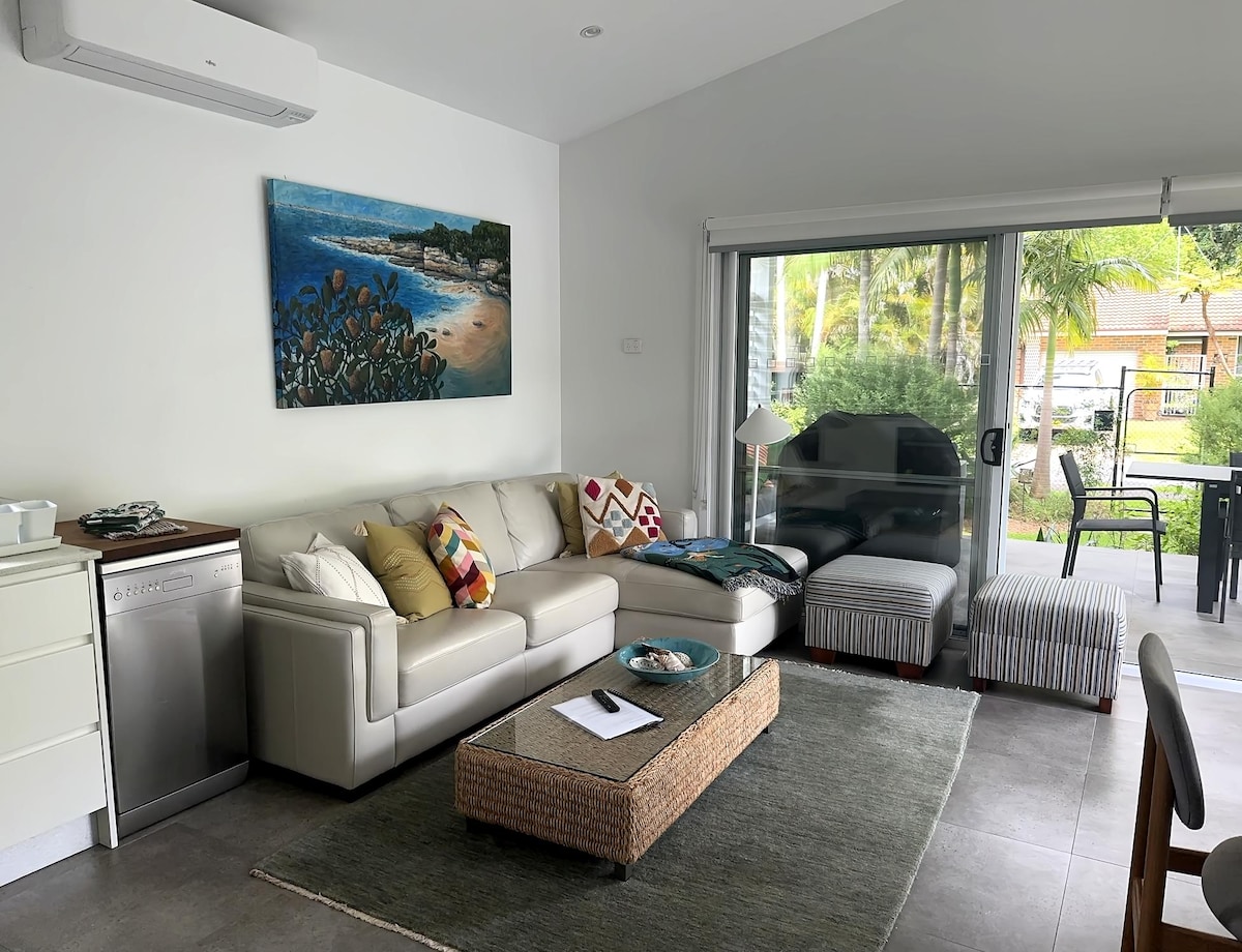 Top performing Airbnb: Bundeena Beach Bungalow in Sydney