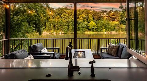 Luxurious 3BR on Lake Saluda w/ Kayaks, Fire Pit