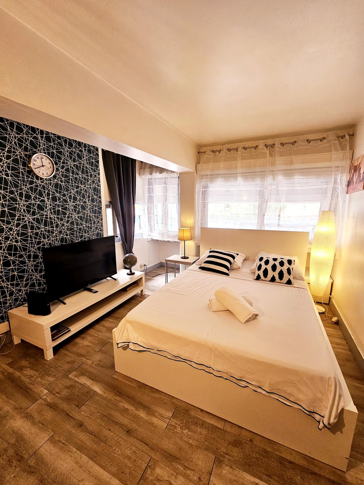 Top performing Airbnb: Escale parisienne : idéal séjour pro ou loisirs in Massy