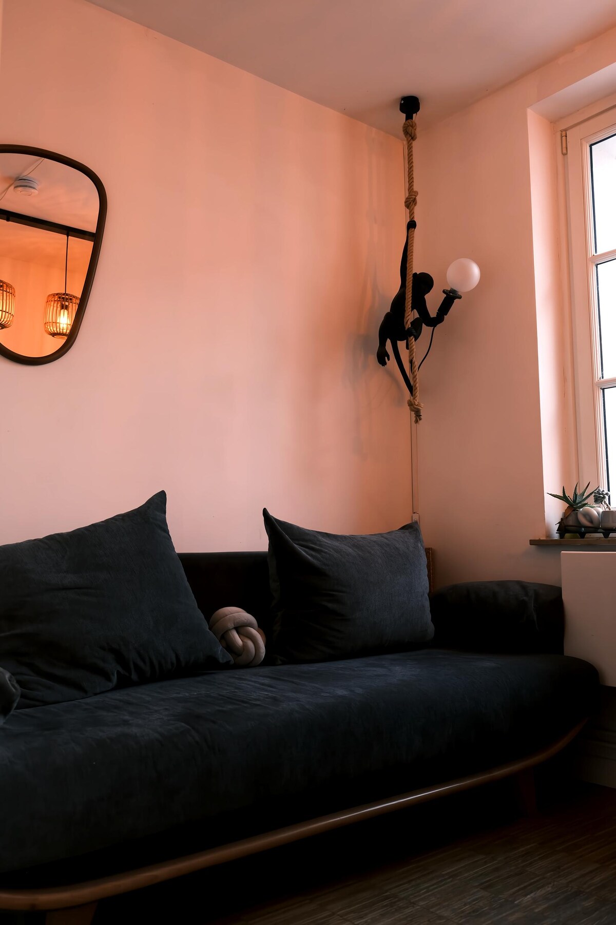 Successful Airbnb property: Cozy at the Schanze in Sternschanze