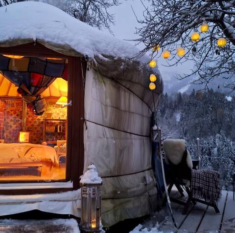 Cuddly warm yurt with great views