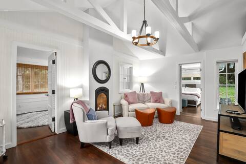 Casa Luna Lake House