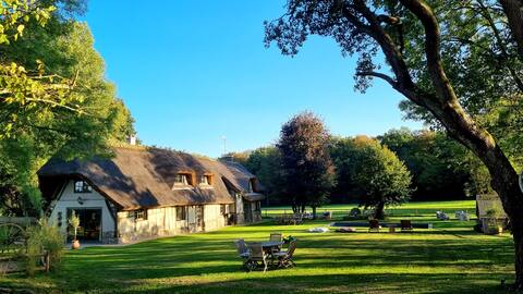 La Chaumière du Pays d 'Ouche Normandie