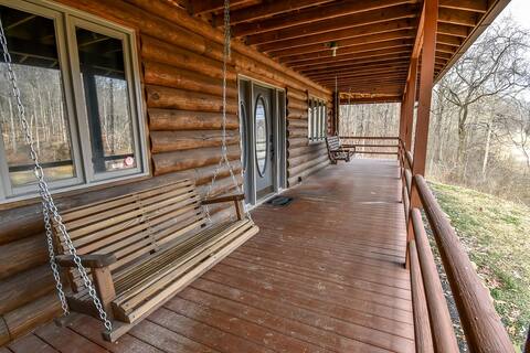 Broomsage Log Cabin with hot tub