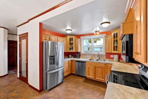 Pulaski Trail Escape | Sleeps 18 | Full Kitchen