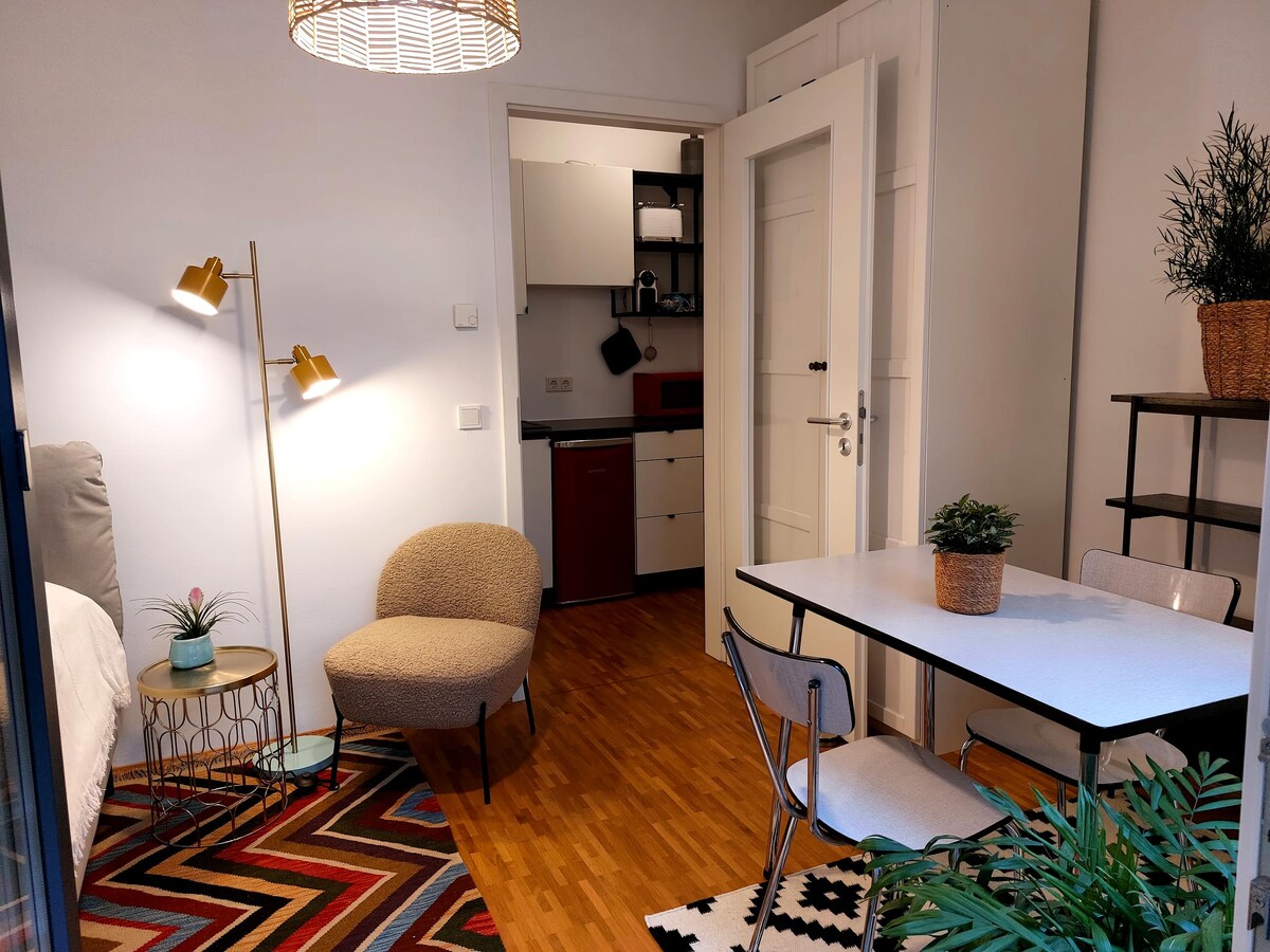 Airbnb con migliori performance: Small & nice. Quiet & central. Modern & charming. a Köln