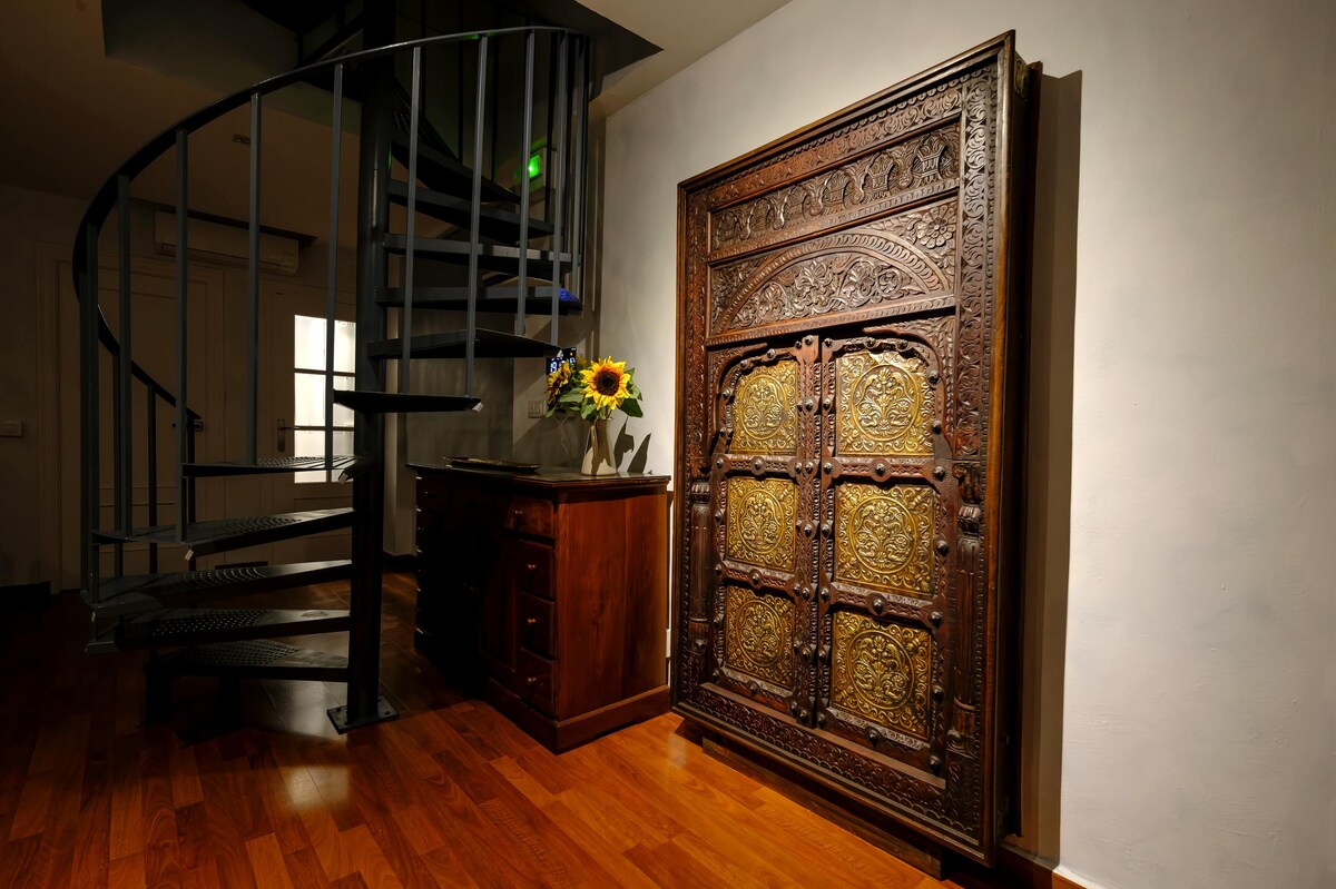 Top performing Airbnb: Rubens Penthouse - Seville  Center in Encarnación Regina