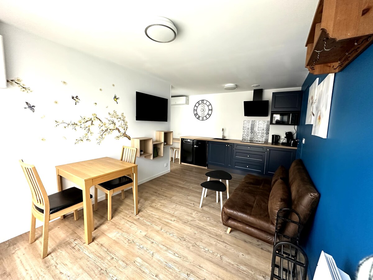 Proprietà Airbnb di successo: Entire place F2 Disneyland Paris Cité Descartes a Noisy Le Grand