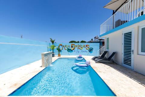 Stylish 3 Bed/2Bath with Pool & Solar Panels