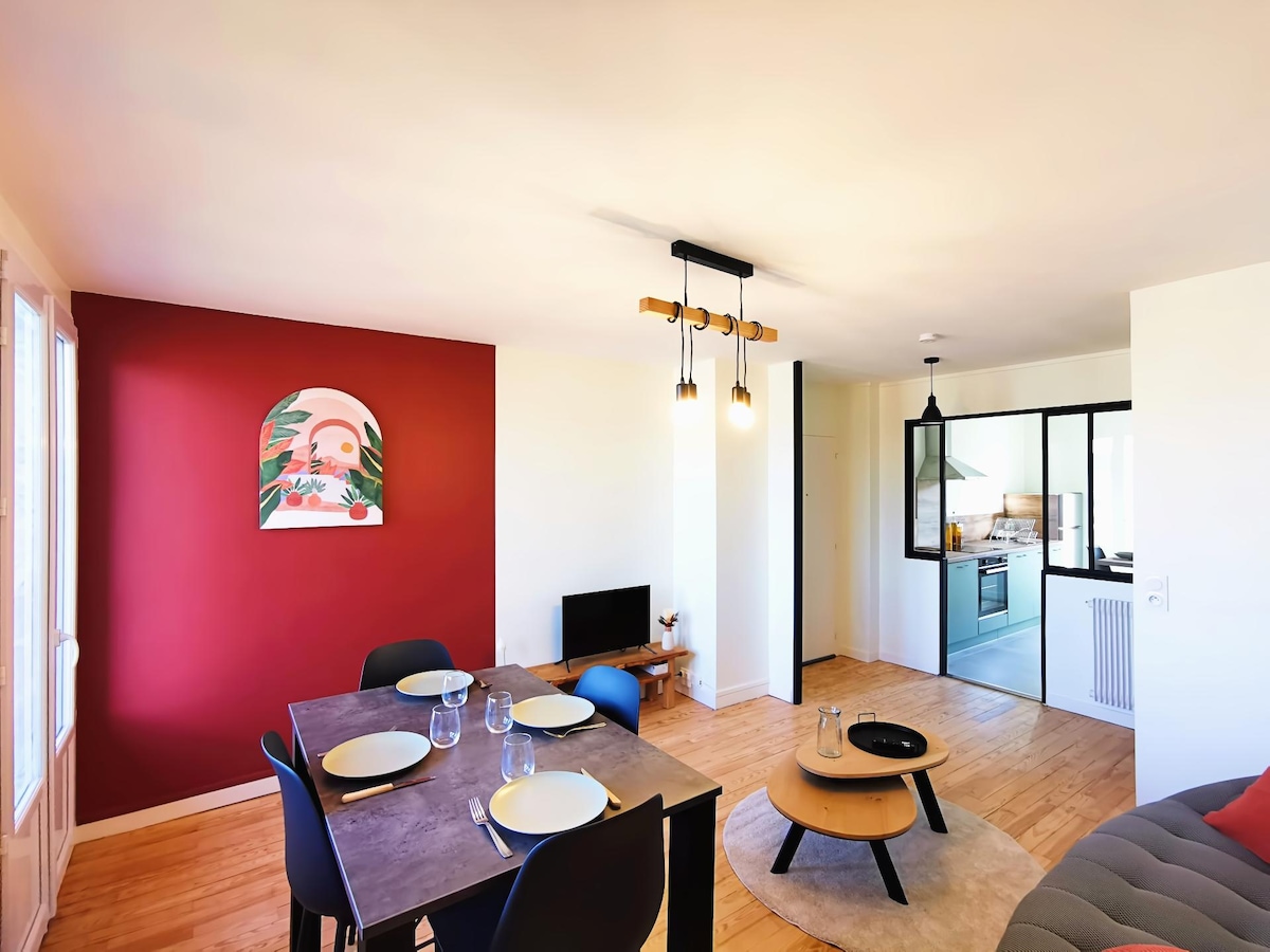 Annonce Airbnb populaire: Apartment with magnificent views à Le Puy En Velay