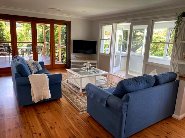 Top Airbnb: 'Menengai' - 2 Bedroom Garden Apartment in Sydney