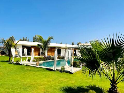 Villa Noflaye, grande piscine, 10 min Saly