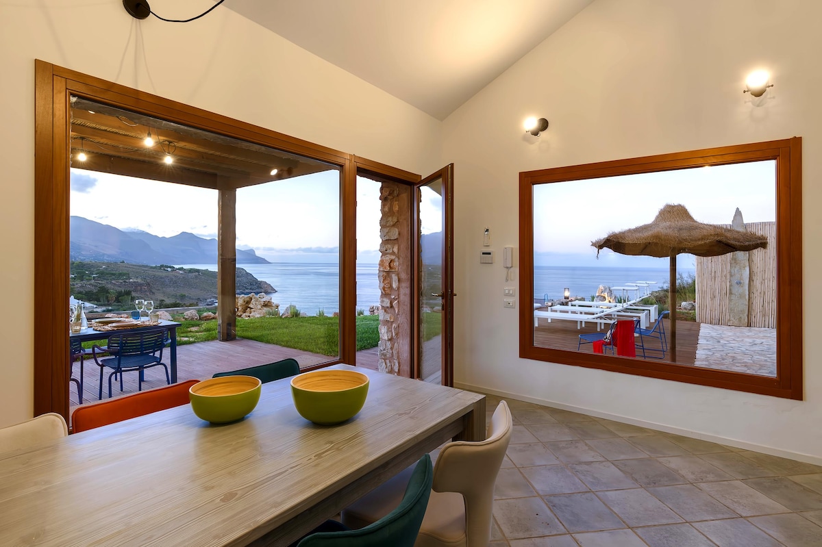 Successful Airbnb property: Villa by the sea with pool | Corallo | Cala Bianca in Castellammare Del Golfo