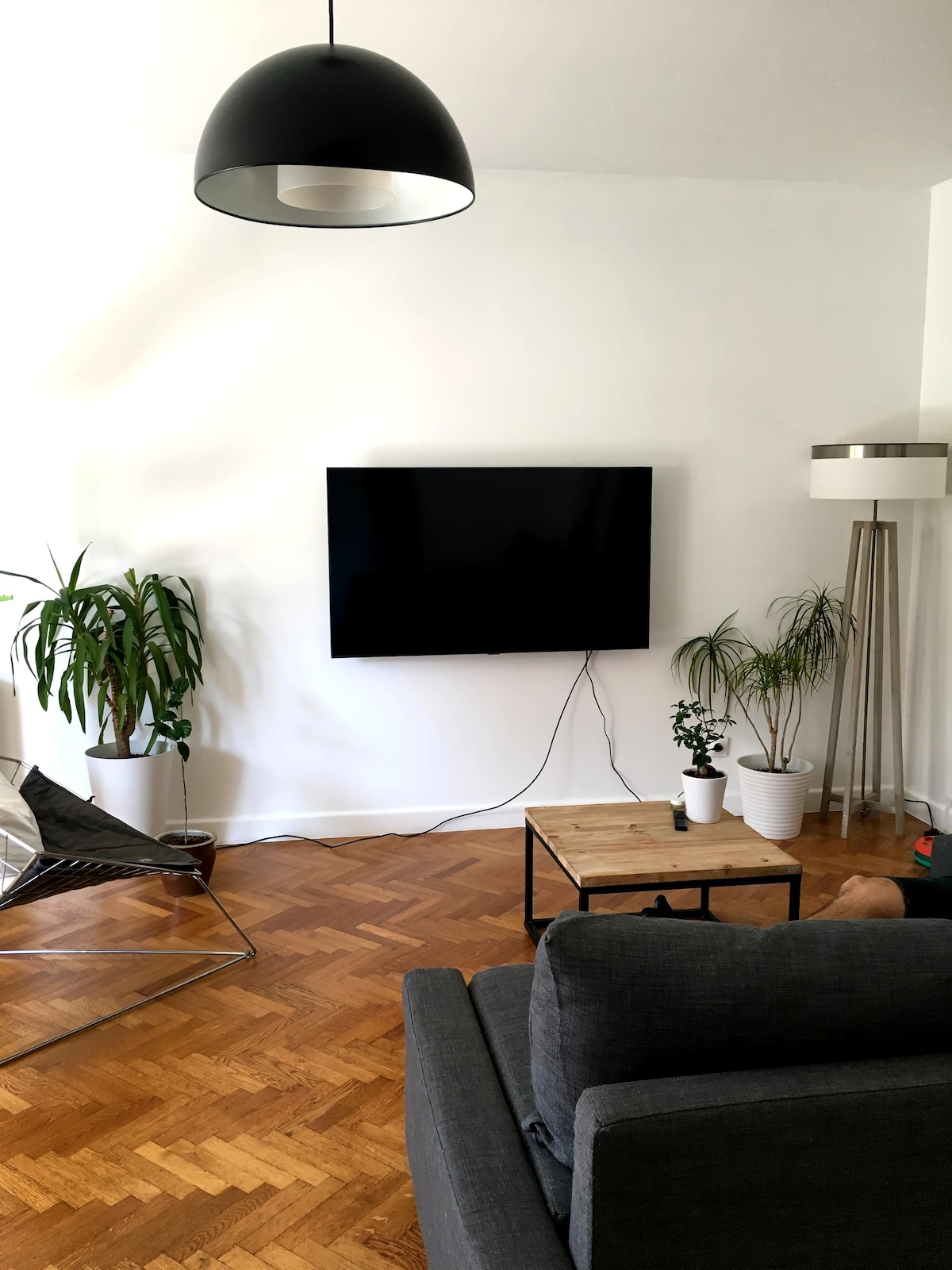 Top Airbnb: My little secret garden... in Villeurbanne