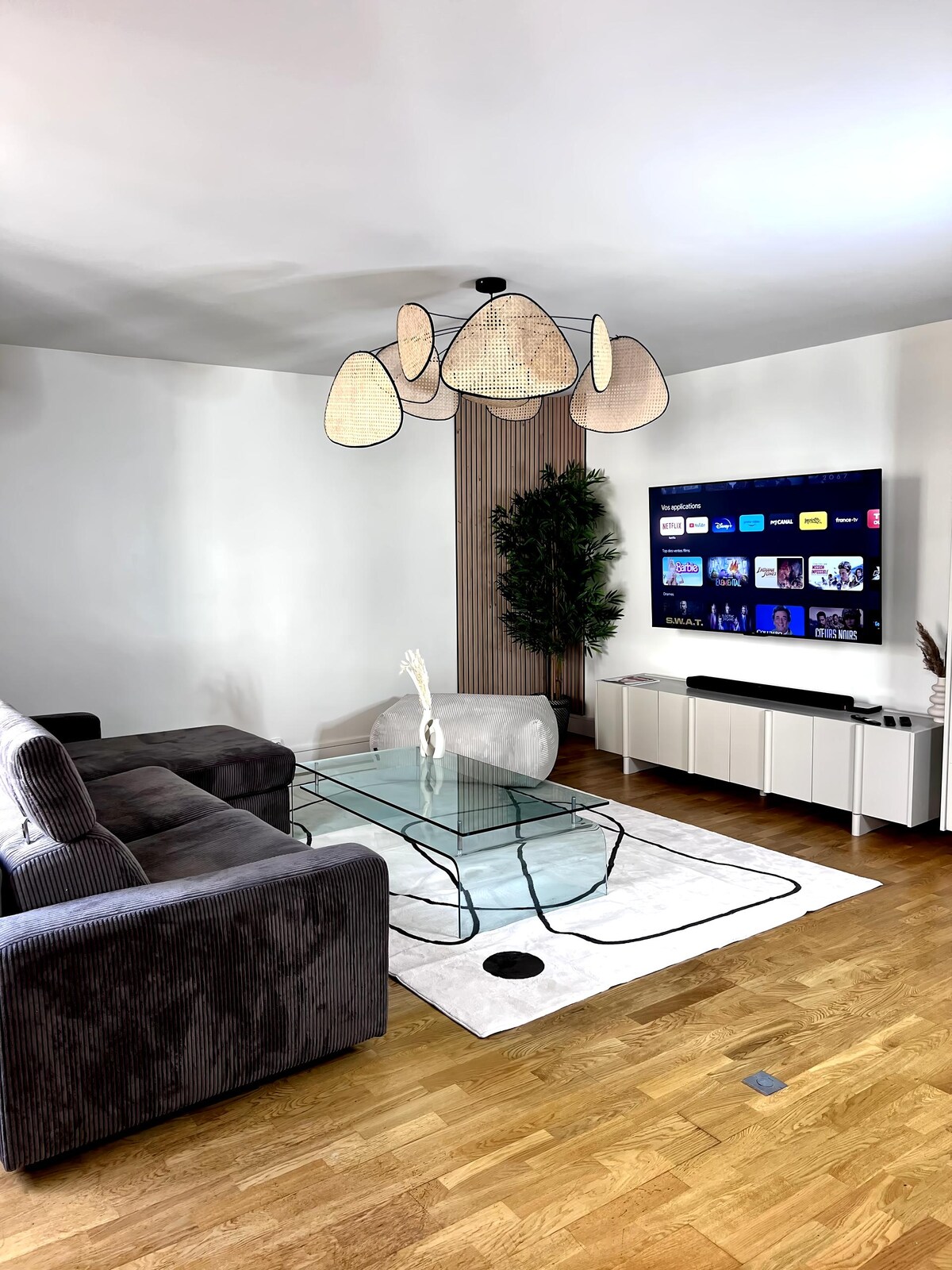 Successful Airbnb property: The HEART of Concarneau – The Large Cozy Apartment in Concarneau