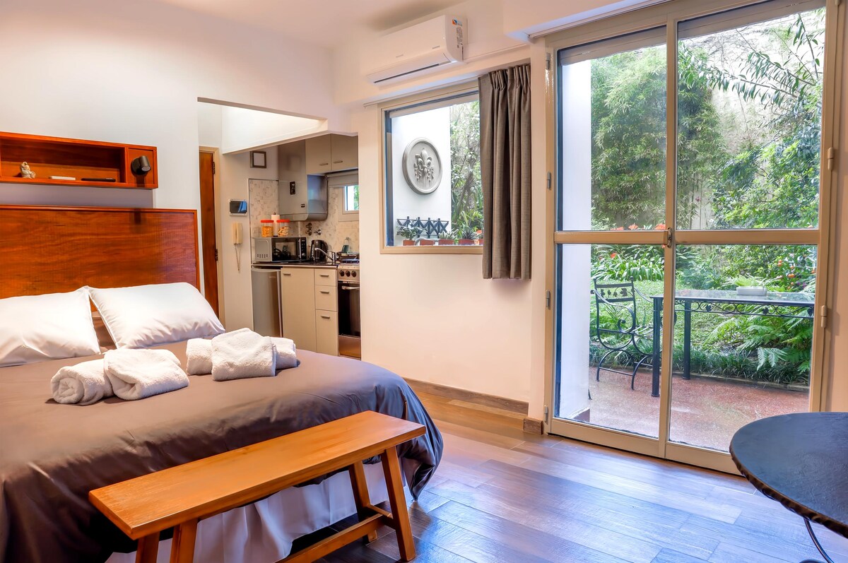 Top performing Airbnb: Recoleta Aparment II in Comuna 2